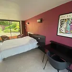 Bed & Breakfast - Des Remparts - Proche Calais-st Omer-dunkerque 3*