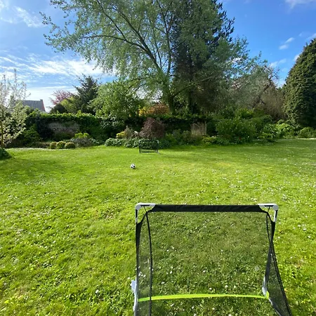 - Des Remparts - Proche Calais-st Omer-dunkerque Bed & Breakfast *
