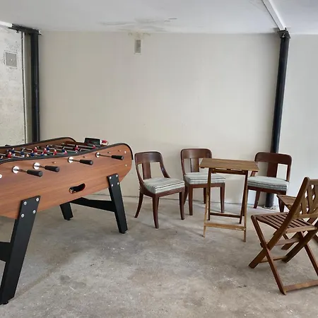 - Des Remparts - Proche Calais-st Omer-dunkerque Bed & Breakfast