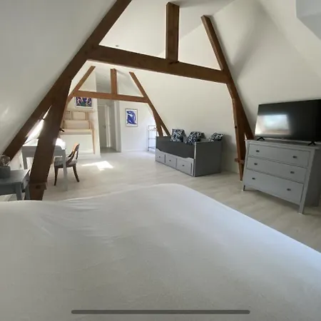 - Des Remparts - Proche Calais-st Omer-dunkerque Bed and breakfast
